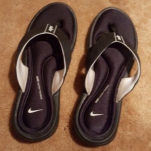 Nike thong sandal